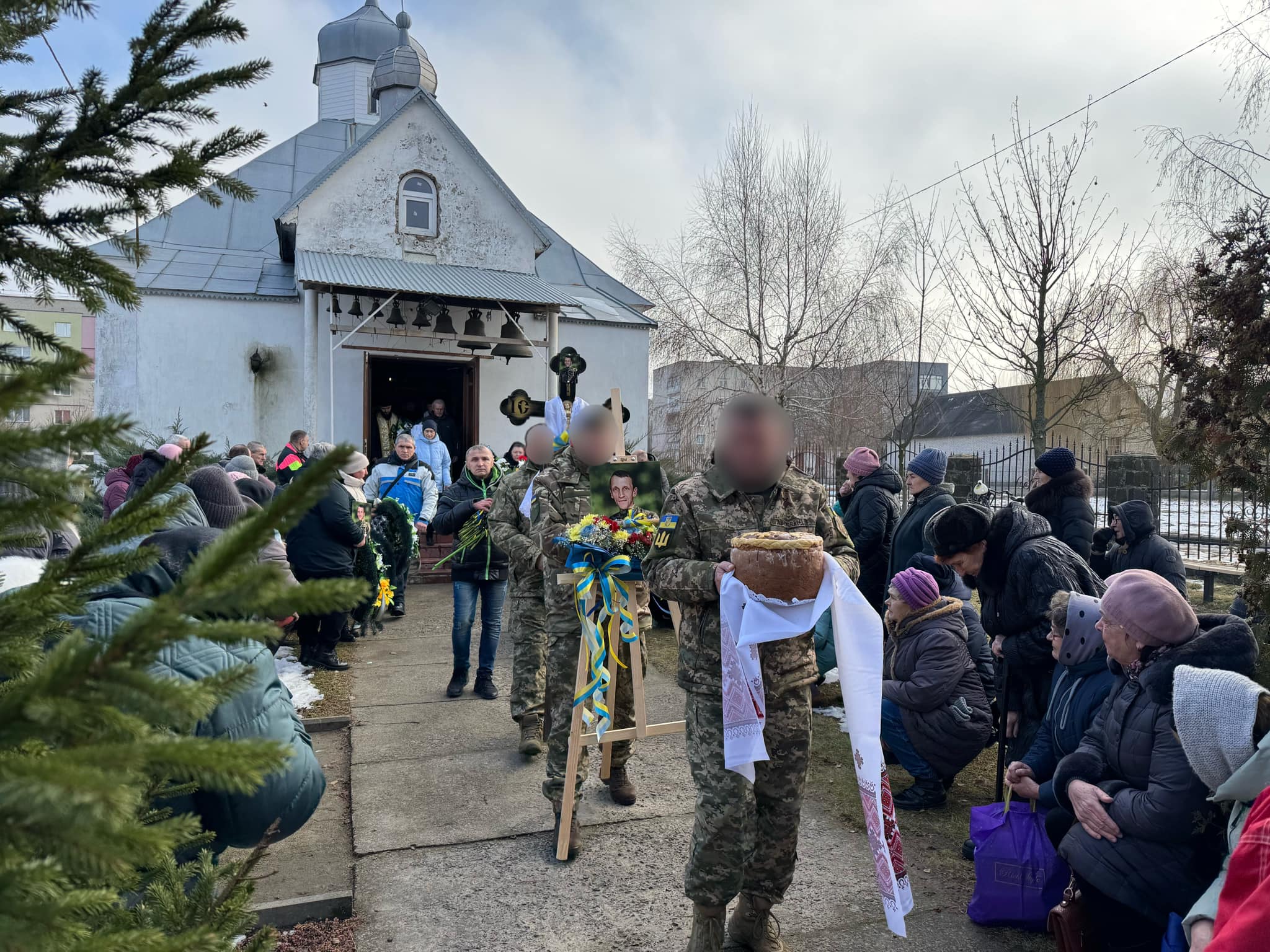 Справжній патріот і Герой своєї країни: на Волині попрощалися із Захисником Романом Фрасинюком