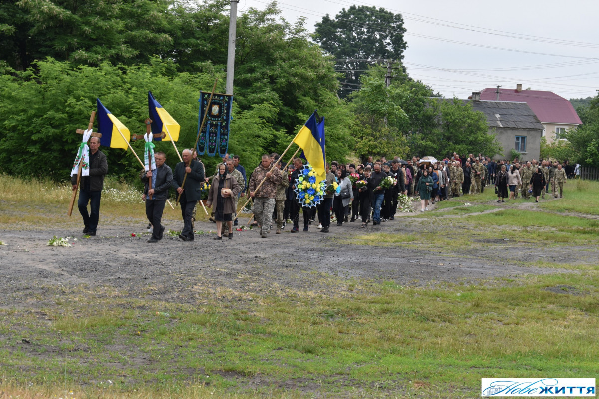 На Волині в останню дорогу провели Василя Гайченю, який загинув внаслідок нещасного випадку