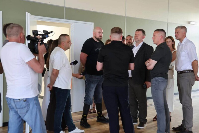 У Луцьку готують до відкриття Державний ветеранський простір: Олександр Корнієнко оглянув готовність центру