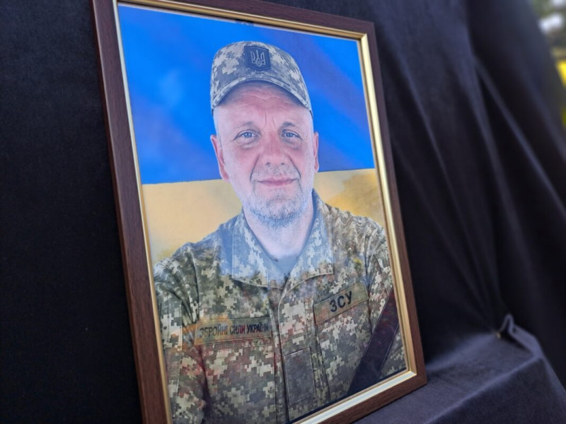 Мріяв благословити доньку на весіллі: на Волині провели в останню путь 49-річного Героя Ігоря Хомича