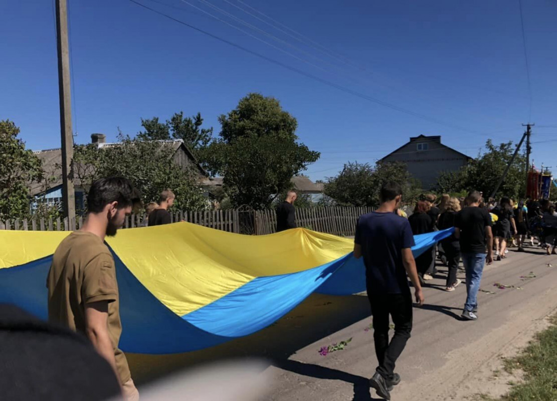 Не встиг створити власну сім’ю: на Волині попрощались з 20-річним Героєм Андрієм Рабенком