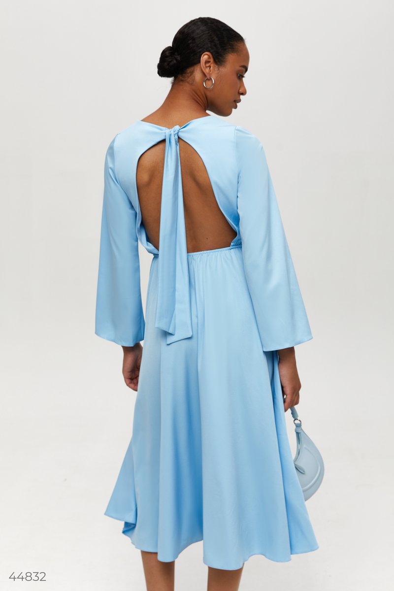 Сукня з відкритою спиною: 5 причин, чому це завжди модно