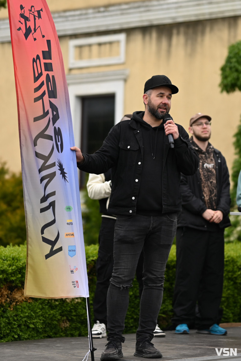 Вперше у Луцьку: яким був благодійний «Забіг Кликунів». Фоторепортаж
