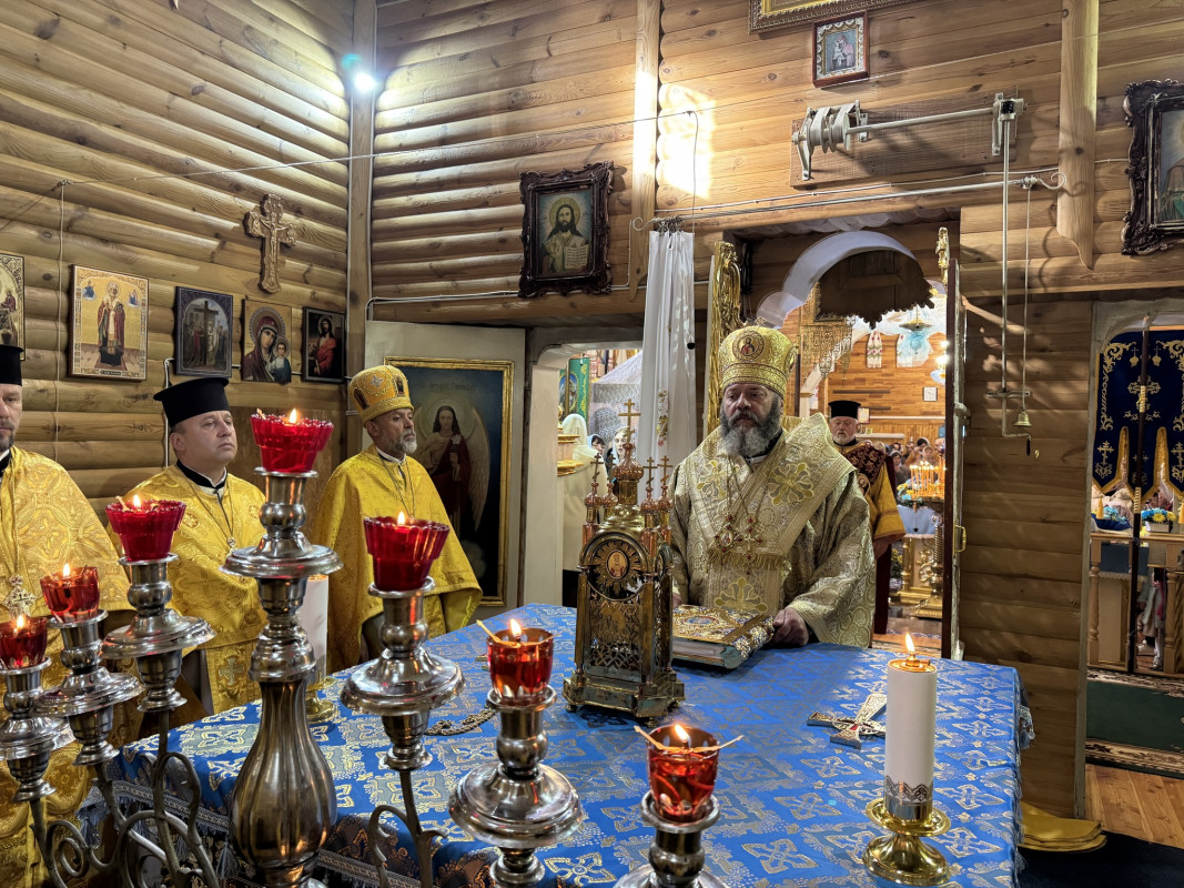 Рік тому приєдналися до ПЦУ: на Волині з нагоди 215-річчя заснування храму митрополит Михаїл очолив богослужіння