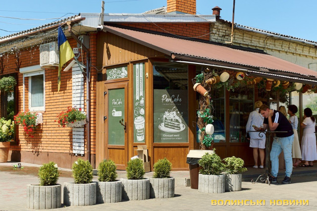 У декреті знайшла себе в кондитерській справі: історія волинянки, яка відкрила пекарню
