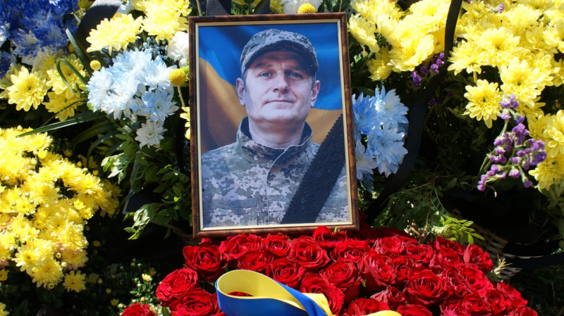 Понад два роки рідні чекали вдома: на Волині провели в останню путь Героя Андрія Білана