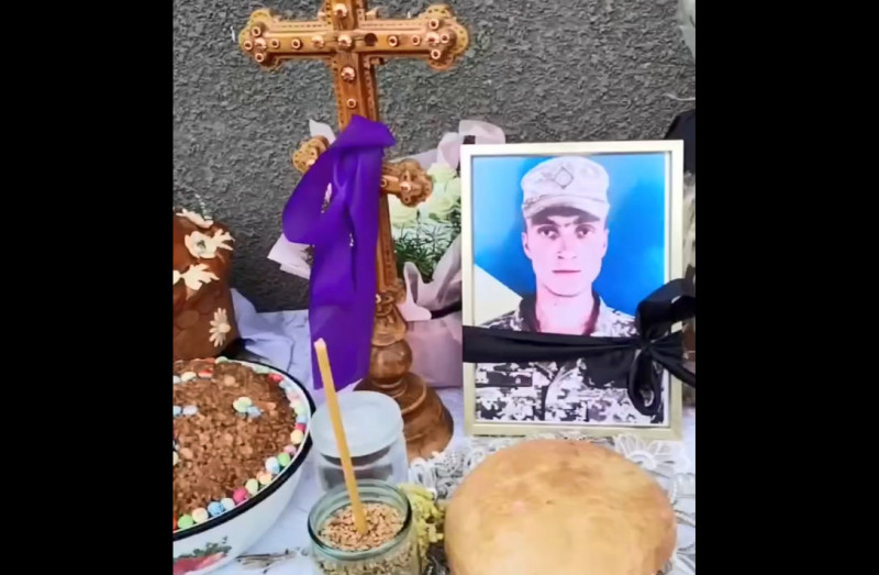 «Мамо, мамо, я захищав свою країну...»: на Волині попрощалися з 31-річним Героєм Вадимом Бортніком