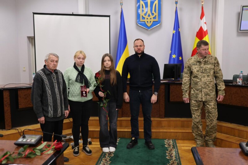 У Луцьку рідним полеглих воїнів вручили державні нагороди