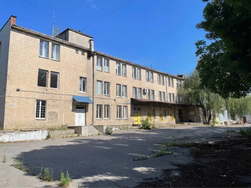 Біля вокзалу у Луцьку продають офісний центр за 33 мільйони гривень
