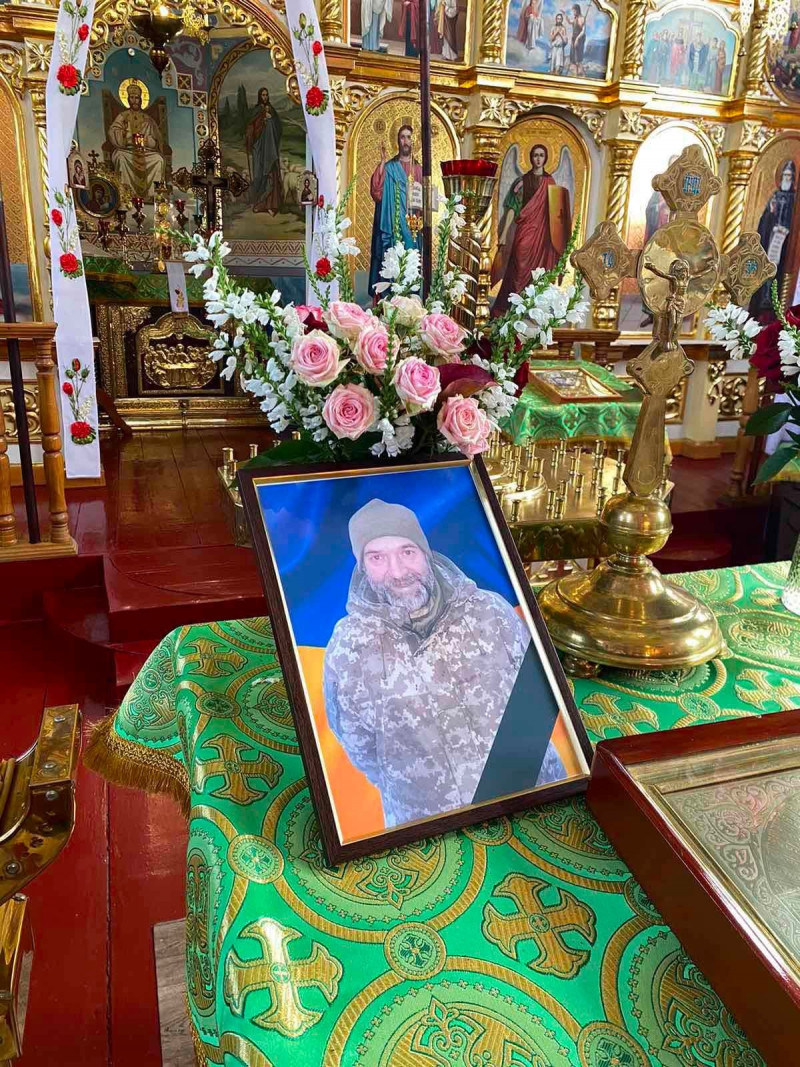 «На щиті» повернувся додому: на Волині поховали Героя Миколу Соботовича