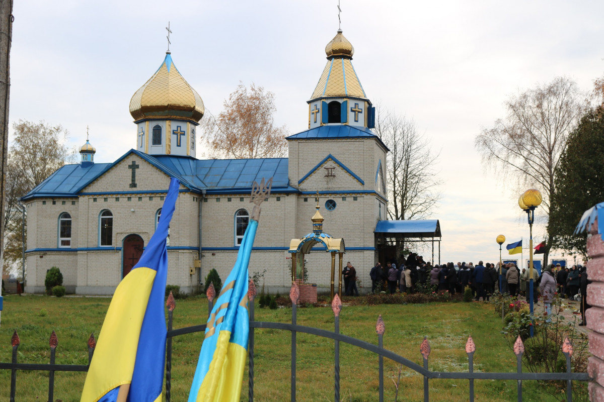 Більше двох років вважався зниклим безвісти: на Волині попрощались з Героєм Сергієм Матвіюком