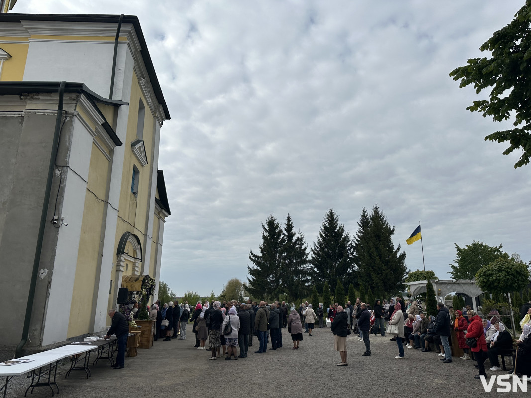 Сотні вірян прийшли на святкову літургію в Жидичинський монастир, яку очолив предстоятель ПЦУ Епіфаній
