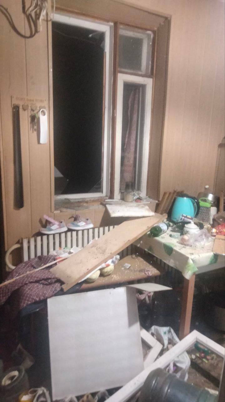 В Дніпропетровській області пролунали вибухи: влада закликала людей не перебувати на вулицях