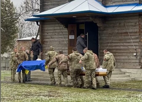 Пішов на фронт заради брата і Батьківщини: на Волині попрощалися з Героєм Олександром Шумом