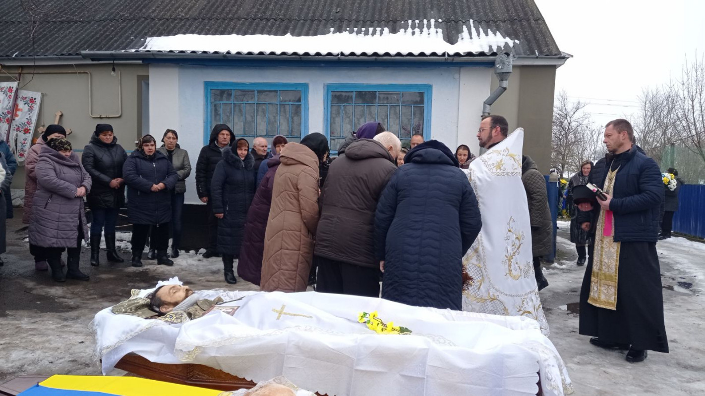 У громаді на Волині провели в останню дорогу захисника України Миколу Семенюка