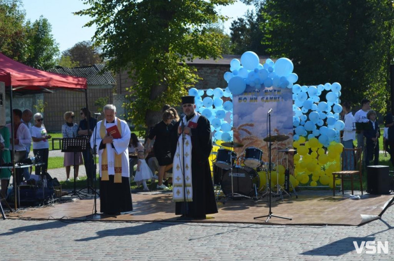 В місті на Волині на благодійному святі зібрали майже 150 тисяч гривень для ЗСУ. Фоторепортаж