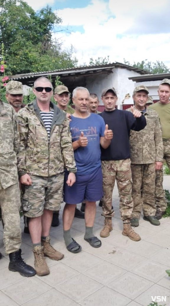 «Не хвилюйся, мамо, ми в лісі рибку ловимо», а у слухавці – вибухи: спогади про Героя з Волині Євгена Сороку