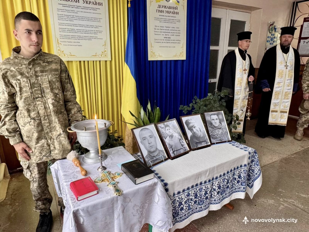 Ліцеїсти-Герої: у Нововолинську увіковічнили полеглих випускників