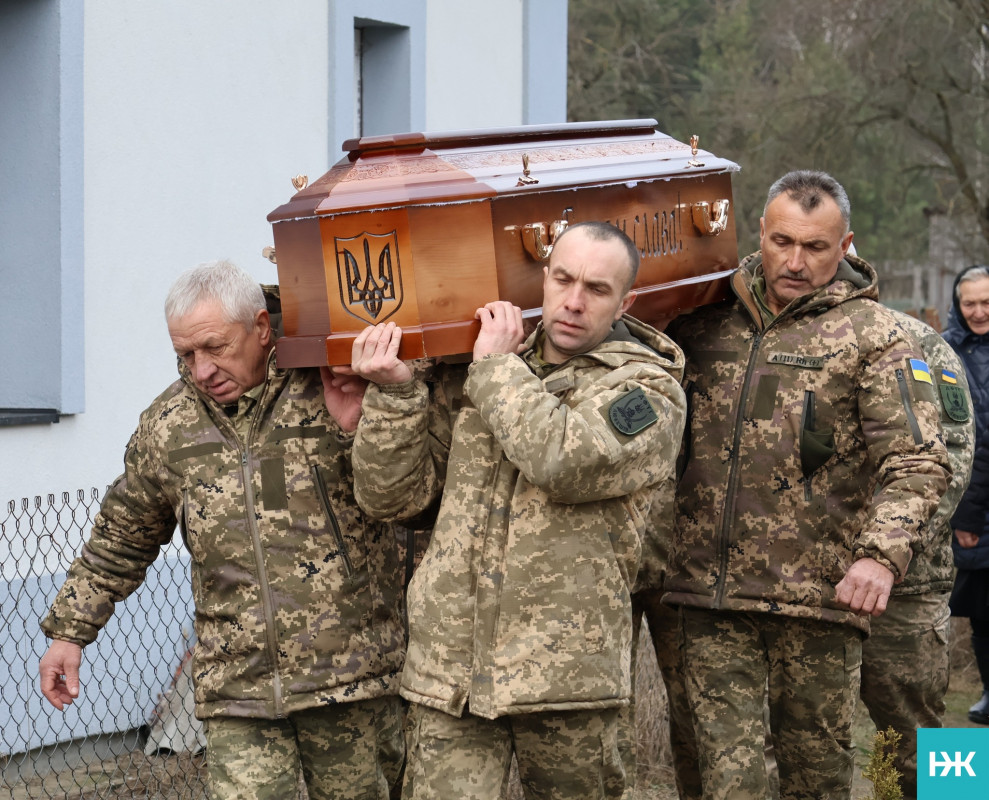 Рік надії й очікування: на Волині попрощалися з Героєм Віктором Фесиком