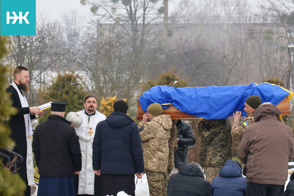 Навіки 30-річний: на Волині попрощалися з Героєм Іваном Петриком