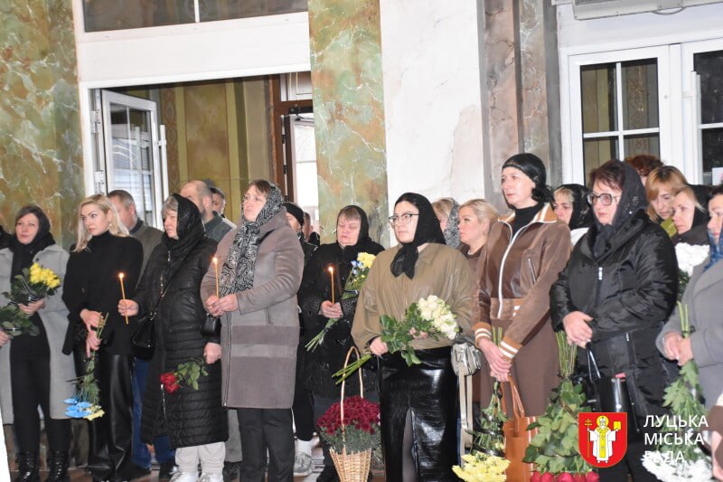 З 2014 року допомагав військовим, а потім сам пішов на фронт: у Луцьку провели в останню путь Героя Володимира Тарановича