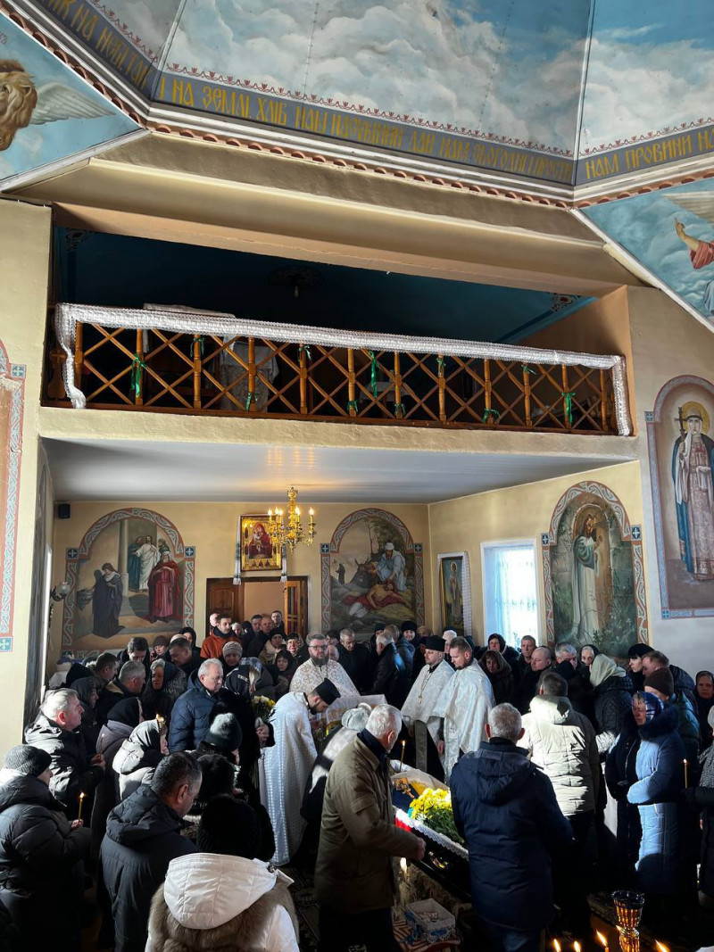 Навіки 33: на Волині попрощалися з військовослужбовцем Валентином Дмитруком