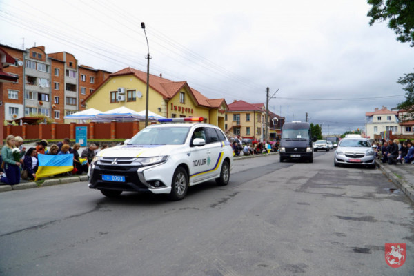 Залишилася 8-місячна дитина: У Володимирі попрощалися із Захисником України