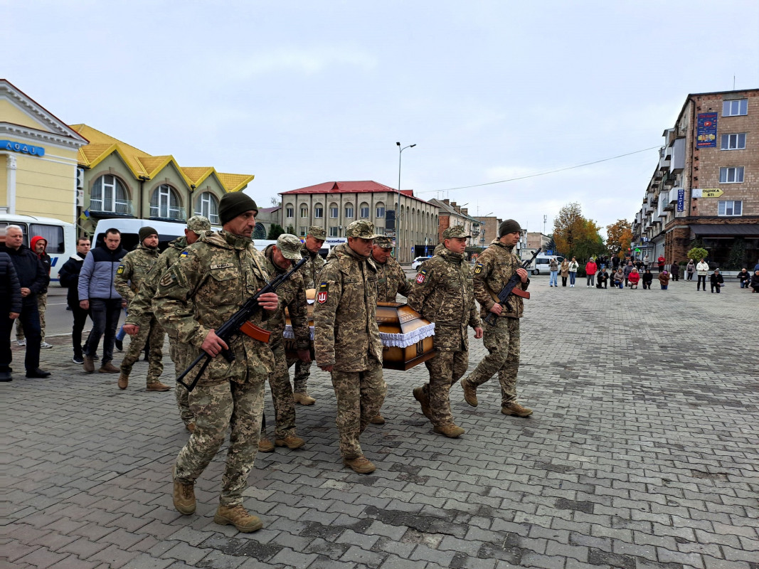 Мріяв створити сім’ю, але не судилося: на Волині попрощалися з Героєм Володимиром Кашубою