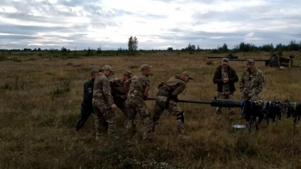 Вступити у бій з танками, які прориваються з боку Білорусі: як тренуються волинські тероборонівці