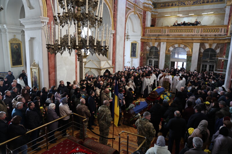 У Луцьку попрощалися з Героями Євгенієм Філясом та Тарасом Медведчуком