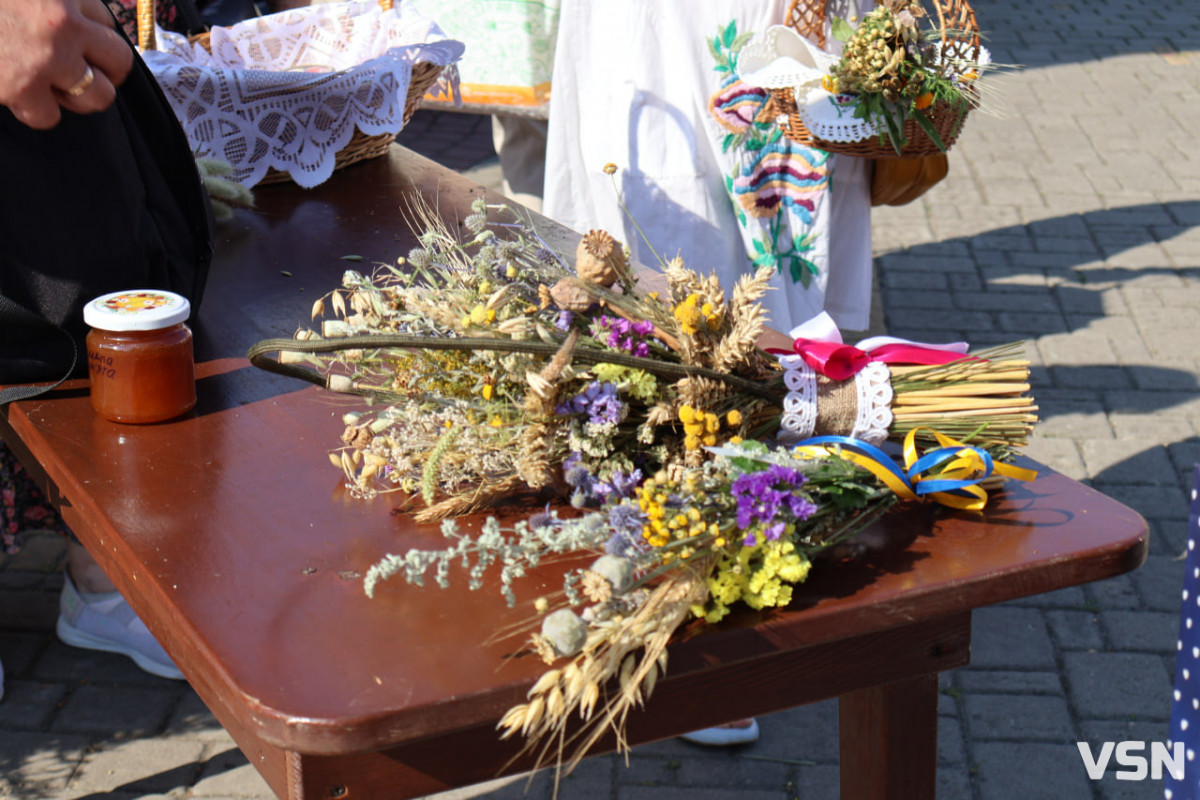 «Душа покликала до храму»: як лучани відзначили Медовий Спас