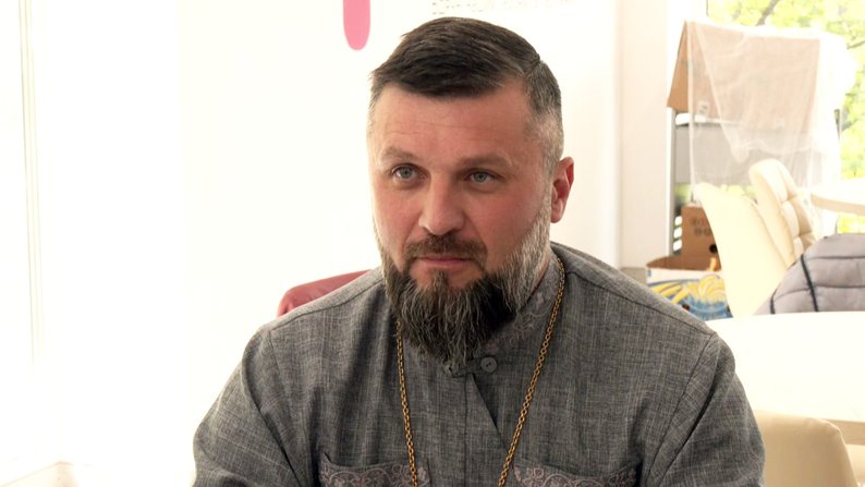 Священники у бронежилетах: як у Луцьку навчають медичних капеланів