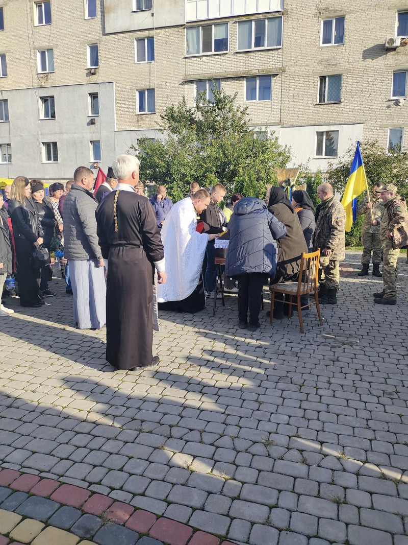 Без батька залишились донька та син: на Волині «на щиті» зустріли Героя Володимира Ніколайчука, який віддав життя за Україну