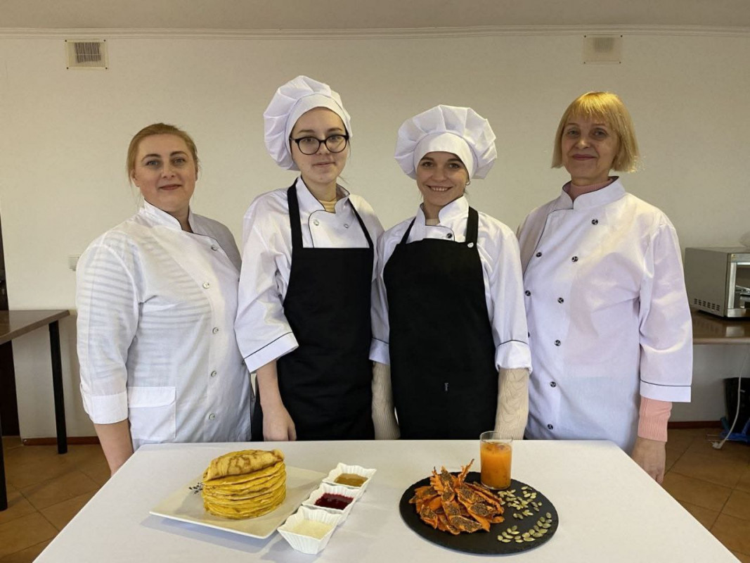 Від борщу з в'юнами до бобівників: що готували прабабусі на Волині?