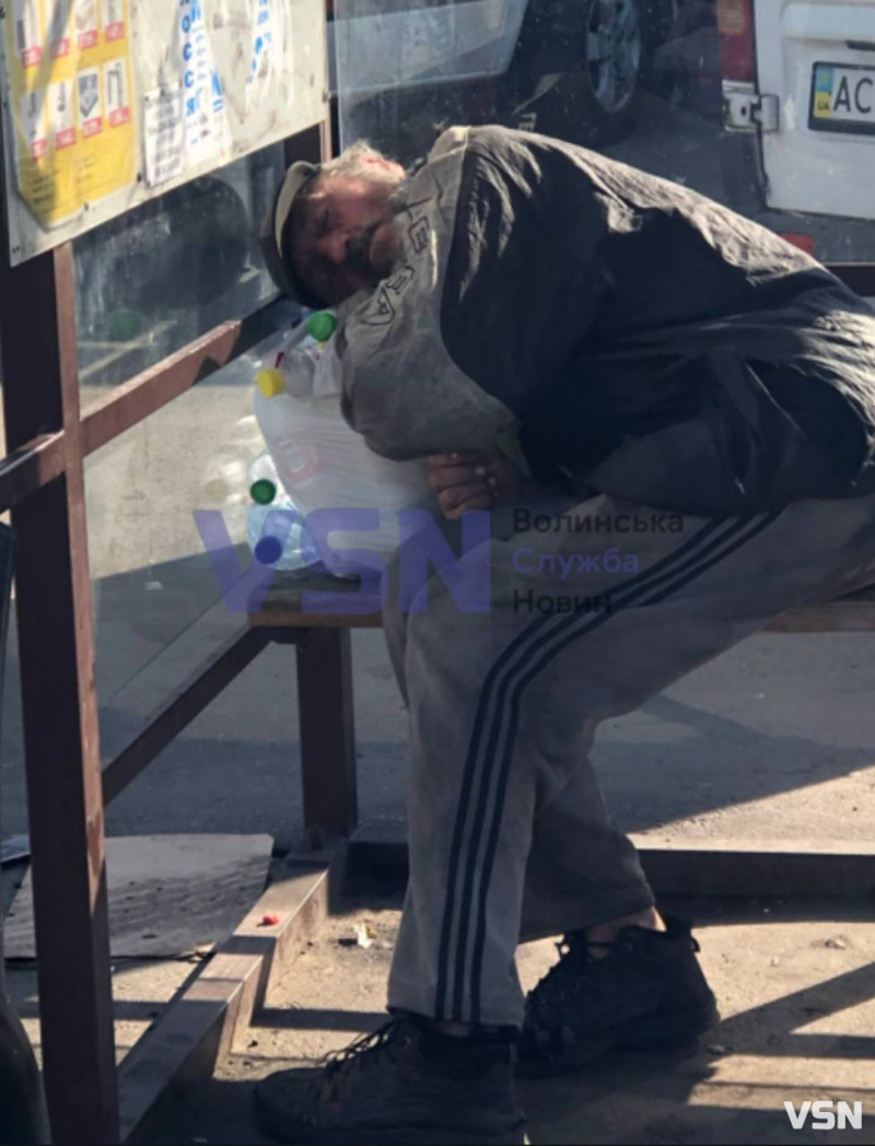 Напади на жінок, крадіжки й спроби зґвалтувань: небезпечний безхатько полює на автостанції у Луцьку