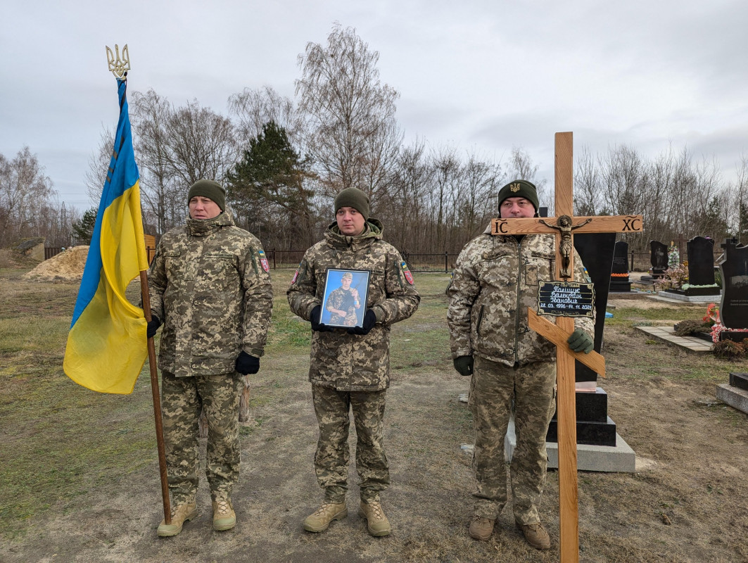 Був єдиним сином у матері: на Волині попрощалися із 28-річним Героєм Валентином Поліщуком