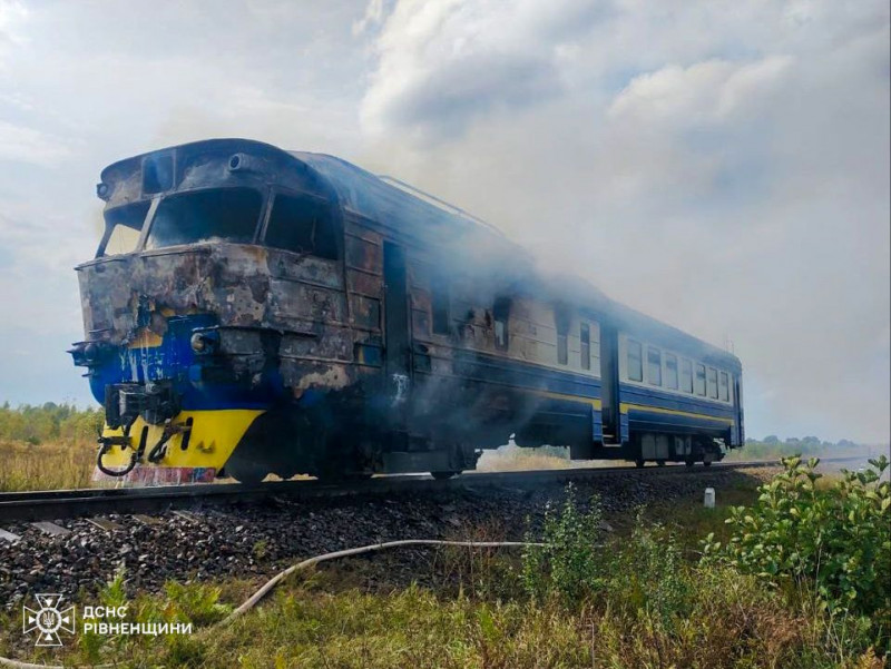 На Рівненщині горів пасажирський потяг