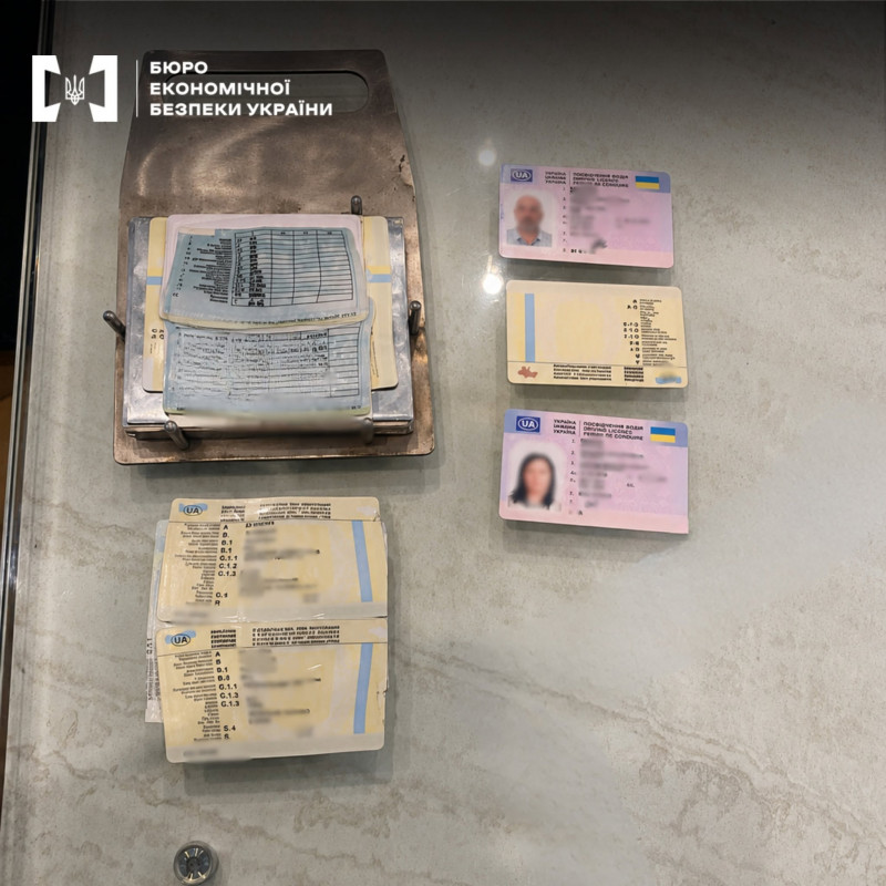 Водійське посвідчення за 400 доларів: на Волині судитимуть трьох чоловіків, які підробляли документи