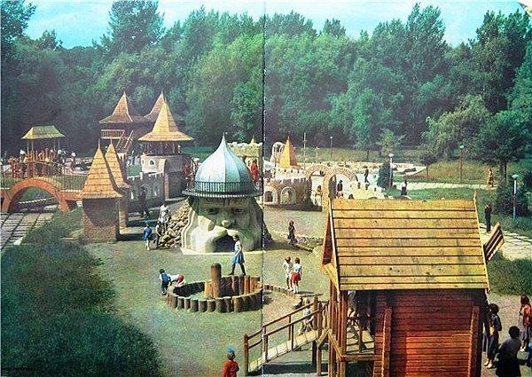 Машини часу в центрі міста: як у Луцьку з’являлися легендарні атракціони та дитяче містечко