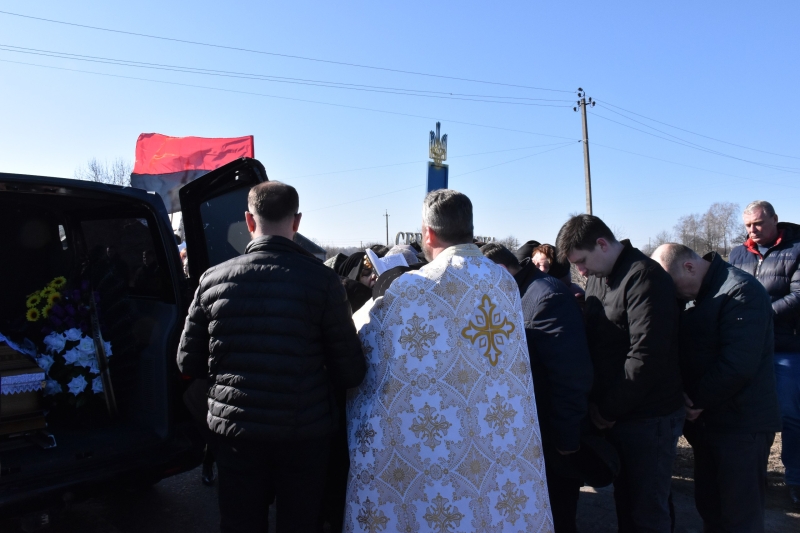 Дорогою додому зупинилося серце: на Волині попрощалися із військовим Анатолієм Стасюком