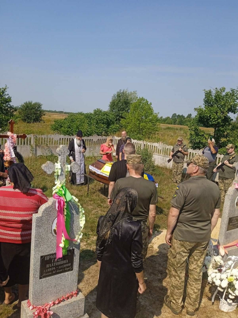 Після довгих місяців невідомості Герой повернувся додому: на Волині похоронили Олександра Мицюка