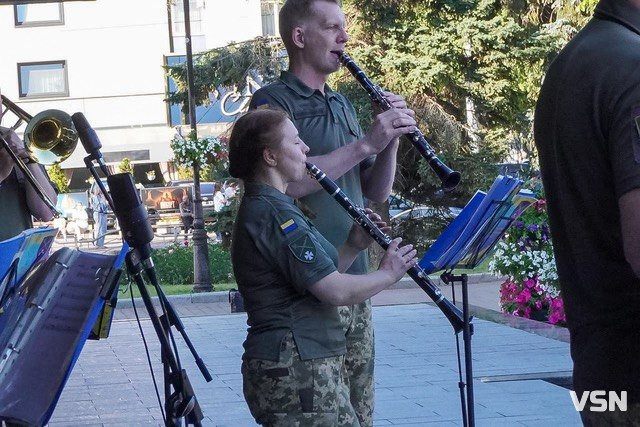 Особливий захід просто неба: у центрі Луцька відбувся концерт військового оркестру