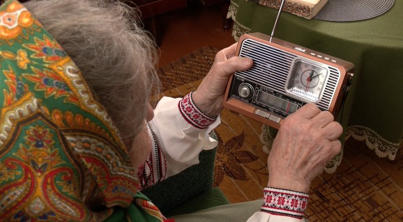 «Без Шевченка нема України»: 87-річна волинянка цитує поеми і зберігає «Кобзар» 1961 року