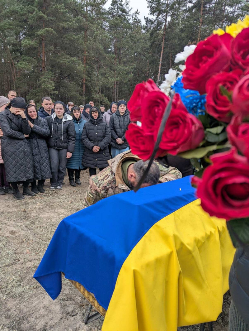 Майже два роки вважався зниклим безвісти: на Волині попрощалися з молодим захисником Дмитром Шудрою