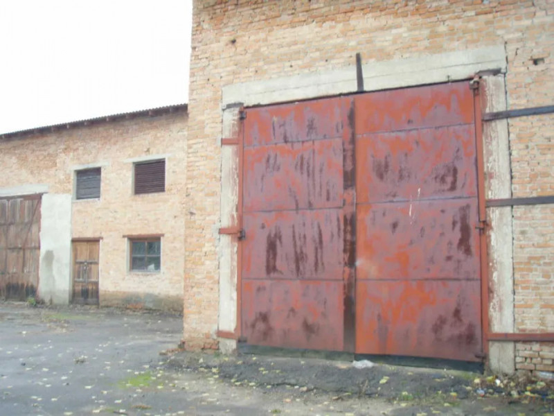 На Волині продають приміщення колишнього СТО за 5 мільйонів