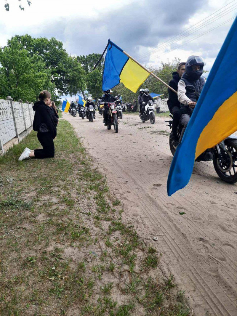 Понад пів року вважався зниклим безвісти: на Волині попрощалися з воїном Петром Яскичем