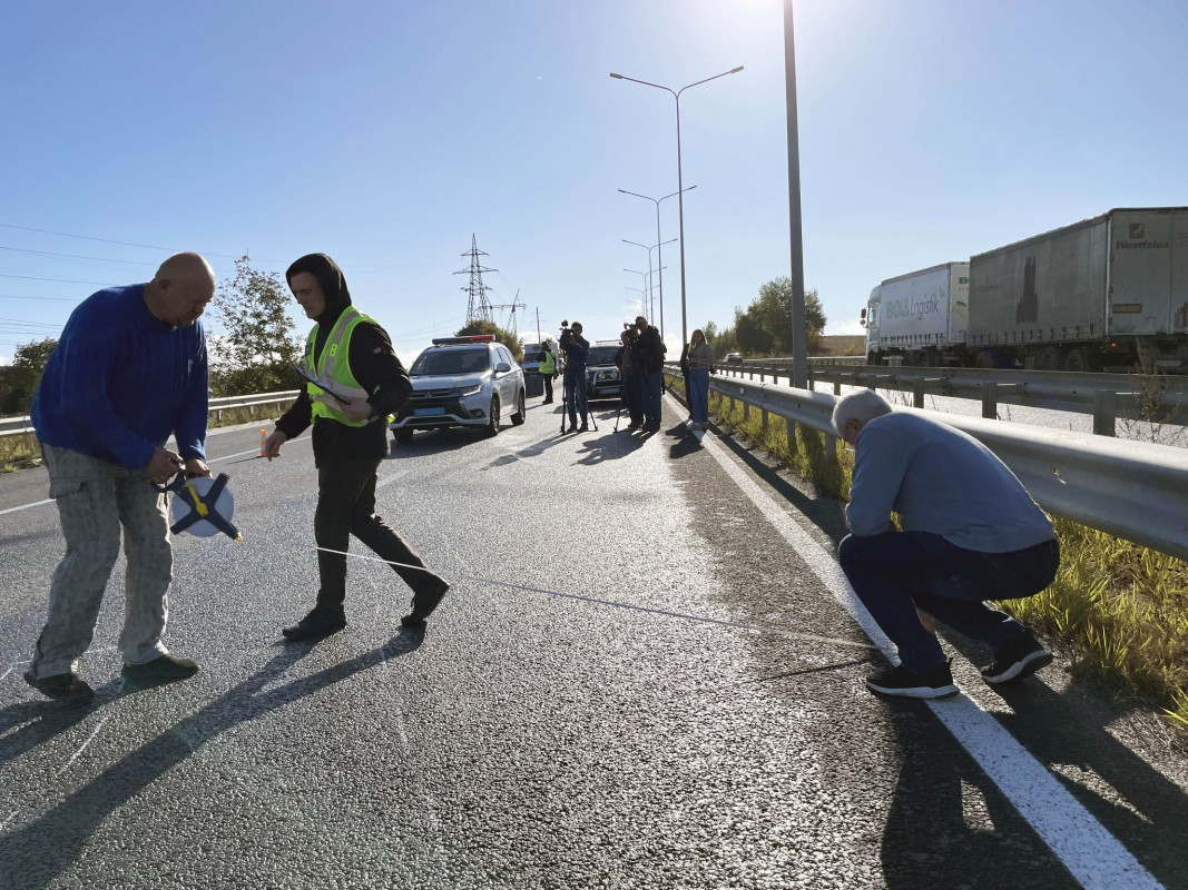 Придавило автомобілем: на трасі «Устилуг-Луцьк-Рівне» у жахливій аварії загинув водій буса