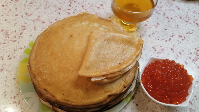 Не рвуться і не липнуть: які млинці приготувати на Масляну 2026