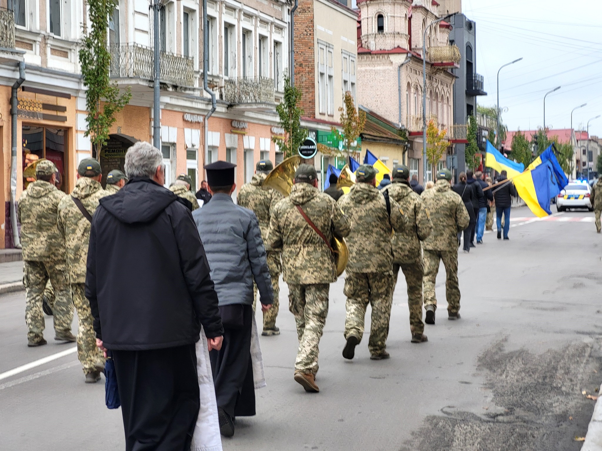 Понад сімнадцять місяців рідні жили в невідомості: на Волині попрощались з Героєм Михайлом Гарбузом