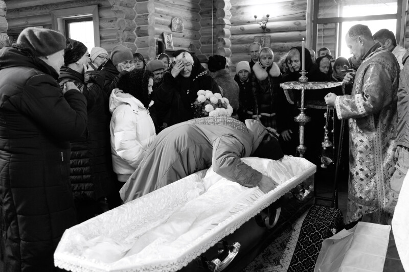На війні зустрів своє 49-річчя: у Луцьку попрощалися із загиблим Героєм Сергієм Собчуком. Фото